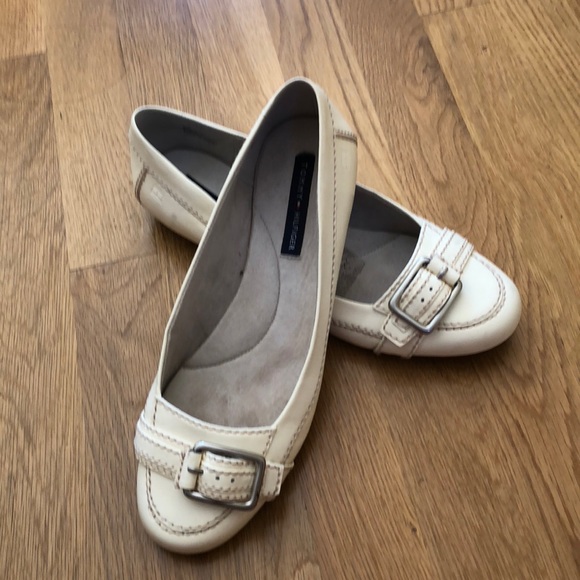 Tommy Hilfiger flat shoes - Picture 1 of 6
